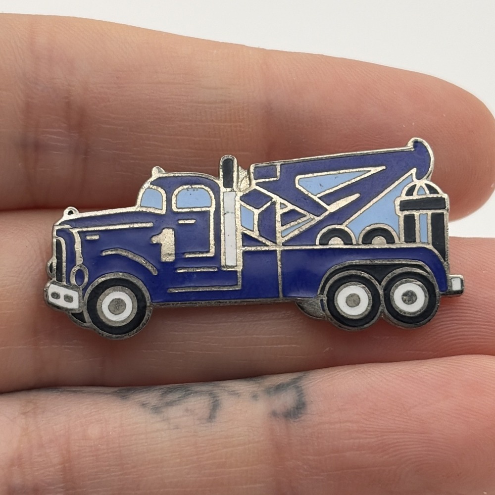 Vintage Mafco Blue Tow Truck Vehicle Lapel Hat Pin